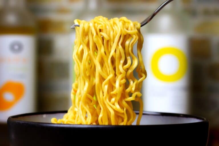 how much pasta for two people