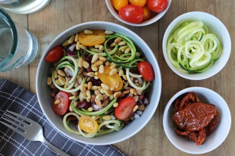 zucchini pasta Mediterranean style